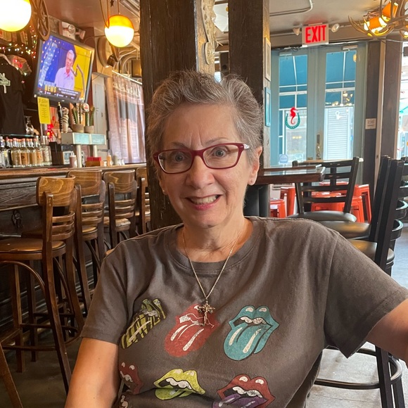 Old Skool Posher, Angela ☮️ - Picture 2 of 2